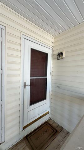905 Sugar Lake Court 6, St Peters, MO 63376