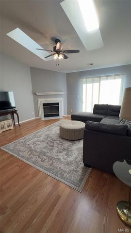 905 Sugar Lake Court 6, St Peters, MO 63376