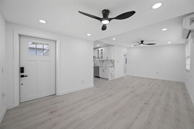 6908 11TH AVENUE E, Palmetto, FL 34221