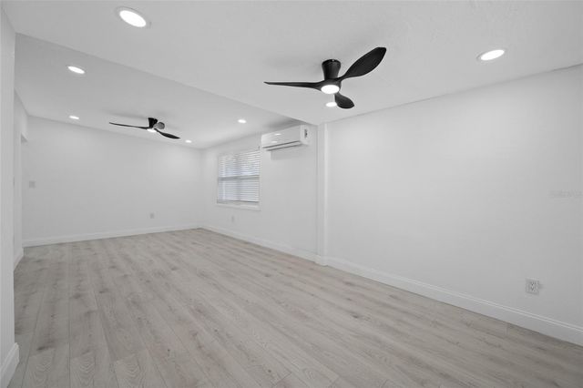 6908 11TH AVENUE E, Palmetto, FL 34221