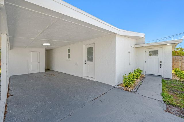 6908 11TH AVENUE E, Palmetto, FL 34221