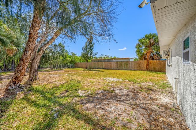6908 11TH AVENUE E, Palmetto, FL 34221