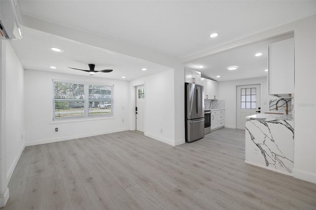 6908 11TH AVENUE E, Palmetto, FL 34221