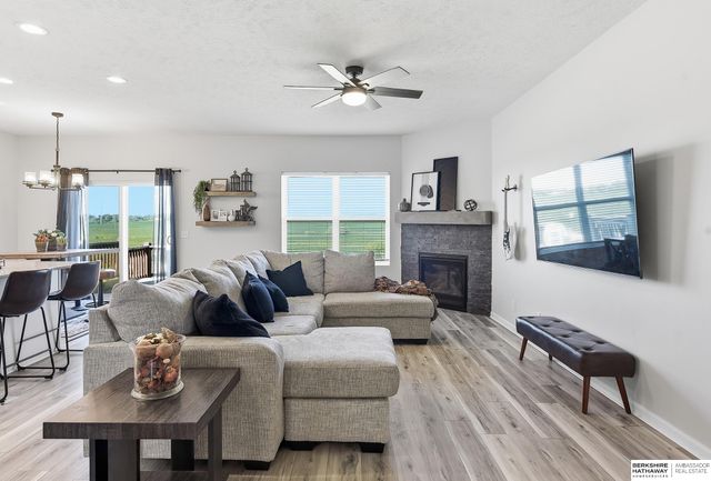 11408 S 173 Avenue, Gretna, NE 68028