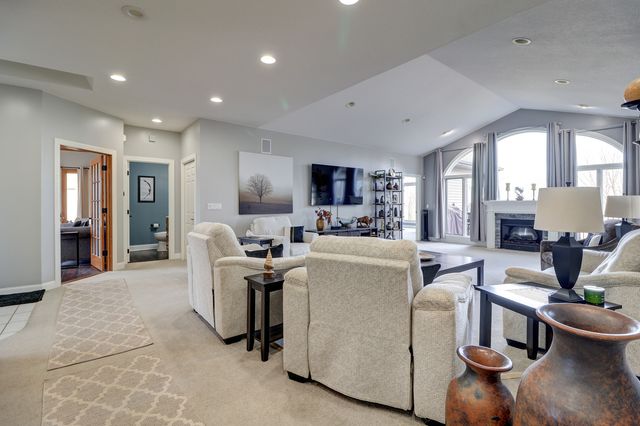 1117 Melody Hills Drive, Fulton, IL 61252