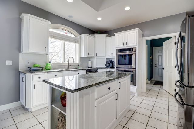 1117 Melody Hills Drive, Fulton, IL 61252