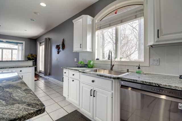 1117 Melody Hills Drive, Fulton, IL 61252