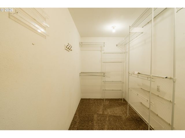 5484 Se ROETHE Rd, Milwaukie, OR 97267