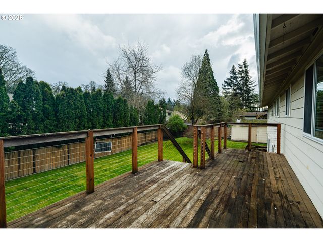 5484 Se ROETHE Rd, Milwaukie, OR 97267