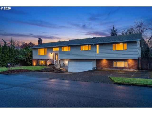 5484 Se ROETHE Rd, Milwaukie, OR 97267