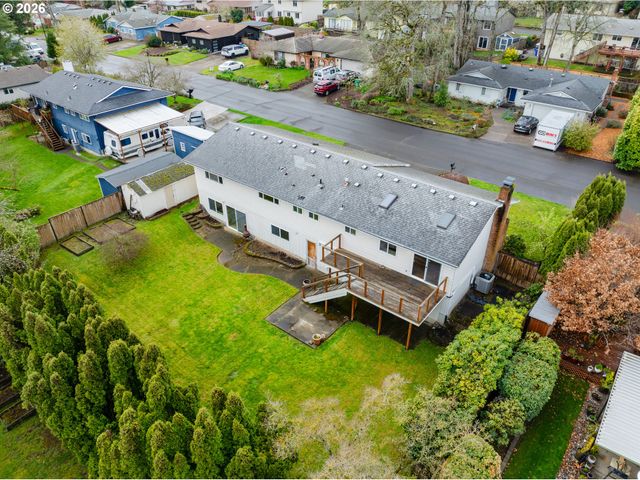 5484 Se ROETHE Rd, Milwaukie, OR 97267