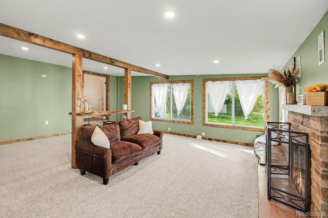 207 N Elms Road, Flushing, MI 48433