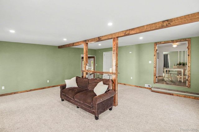 207 N Elms Road, Flushing, MI 48433