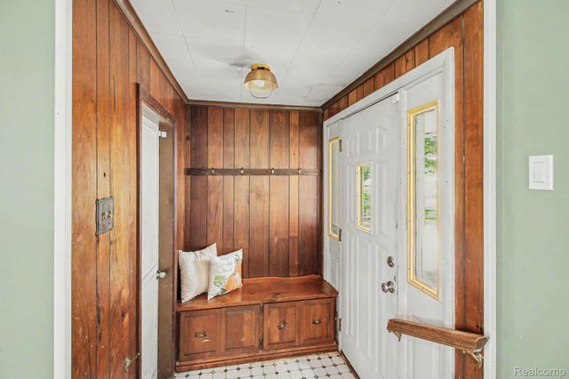 207 N Elms Road, Flushing, MI 48433