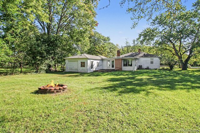 207 N Elms Road, Flushing, MI 48433