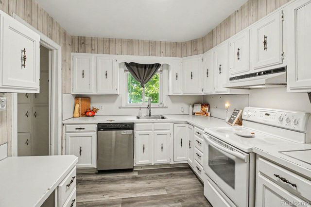207 N Elms Road, Flushing, MI 48433