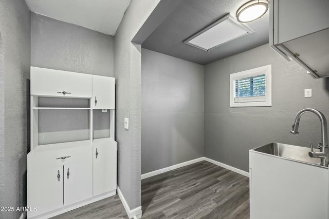 2601 N 51st Street, Phoenix, AZ 85008