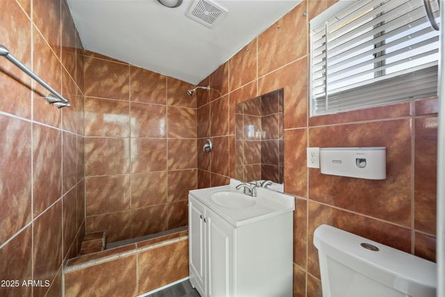 2601 N 51st Street, Phoenix, AZ 85008