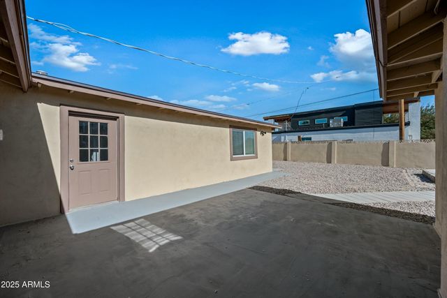 2601 N 51st Street, Phoenix, AZ 85008