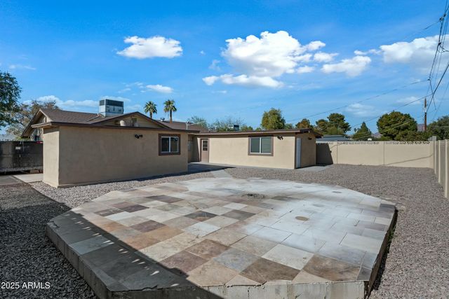 2601 N 51st Street, Phoenix, AZ 85008