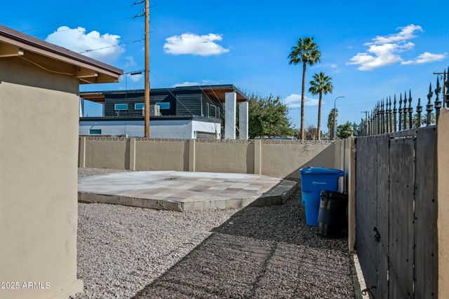 2601 N 51st Street, Phoenix, AZ 85008