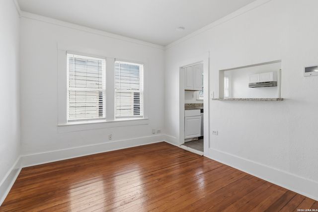 527 E DREXEL AVE, San Antonio, TX 78210