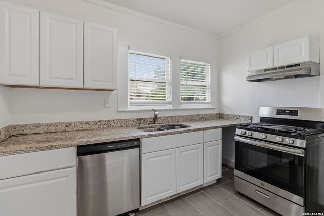 527 E DREXEL AVE, San Antonio, TX 78210