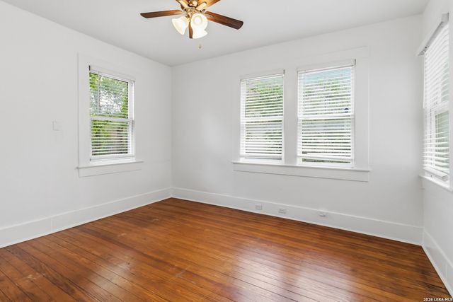 527 E DREXEL AVE, San Antonio, TX 78210