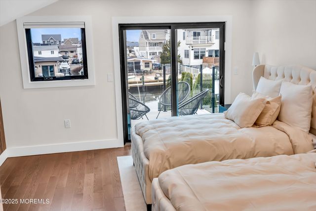 320 Silver Lagoon Drive, Toms River, NJ 08753