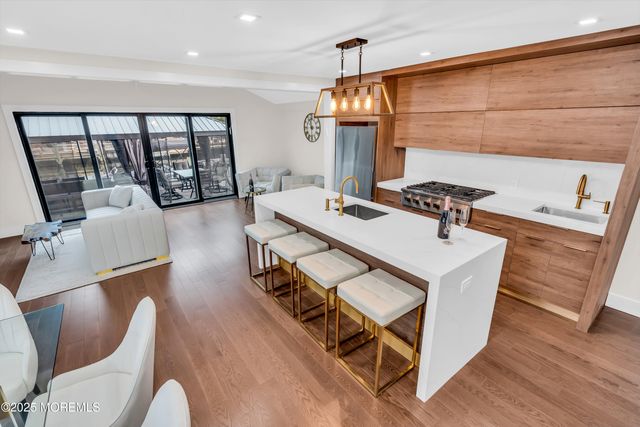 320 Silver Lagoon Drive, Toms River, NJ 08753