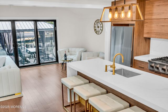 320 Silver Lagoon Drive, Toms River, NJ 08753