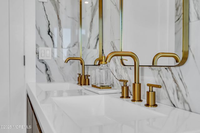 320 Silver Lagoon Drive, Toms River, NJ 08753