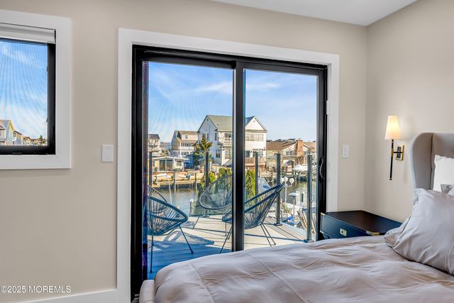 320 Silver Lagoon Drive, Toms River, NJ 08753