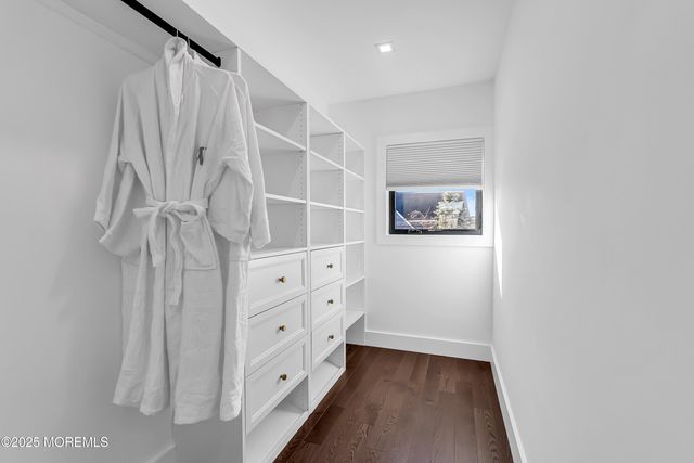 320 Silver Lagoon Drive, Toms River, NJ 08753