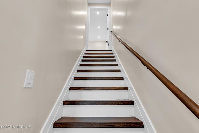 320 Silver Lagoon Drive, Toms River, NJ 08753