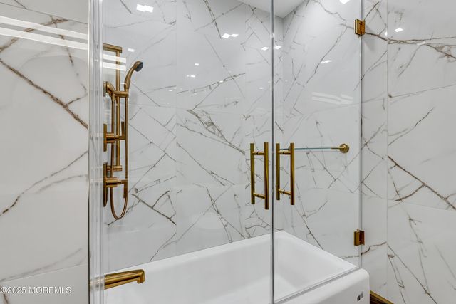 320 Silver Lagoon Drive, Toms River, NJ 08753