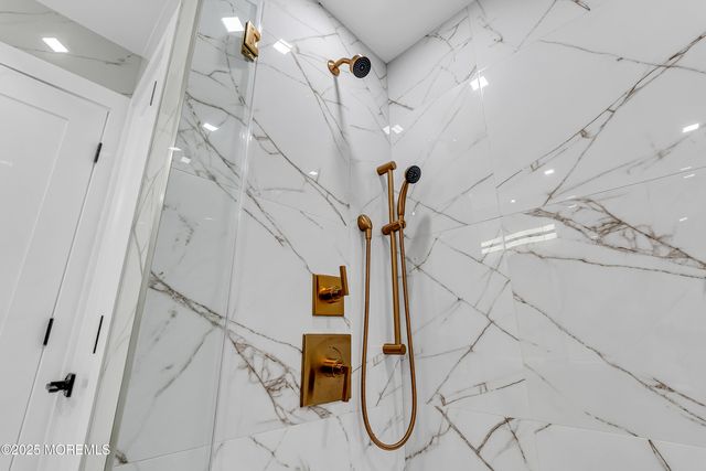 320 Silver Lagoon Drive, Toms River, NJ 08753