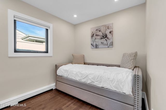 320 Silver Lagoon Drive, Toms River, NJ 08753