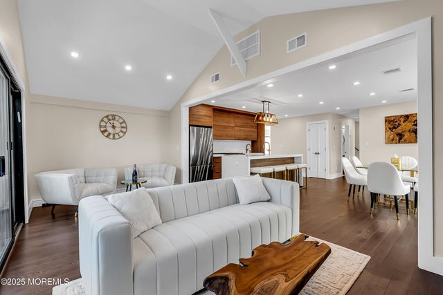 320 Silver Lagoon Drive, Toms River, NJ 08753