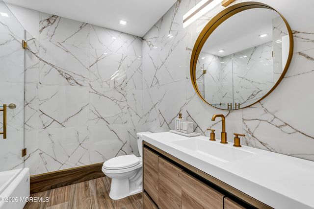 320 Silver Lagoon Drive, Toms River, NJ 08753