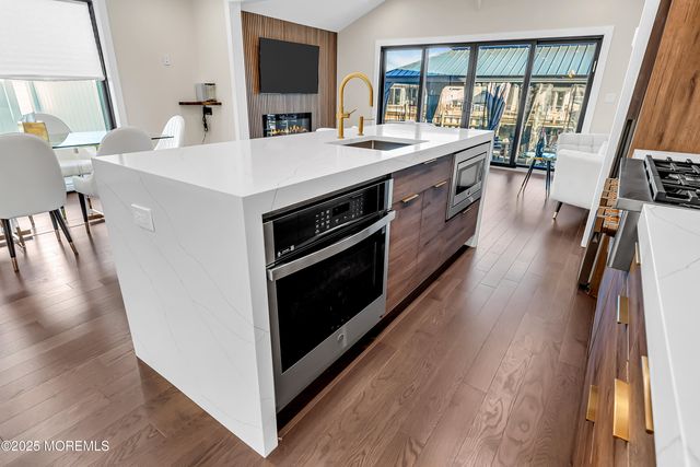 320 Silver Lagoon Drive, Toms River, NJ 08753