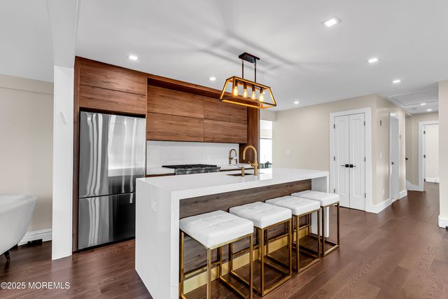 320 Silver Lagoon Drive, Toms River, NJ 08753