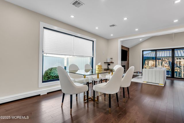 320 Silver Lagoon Drive, Toms River, NJ 08753