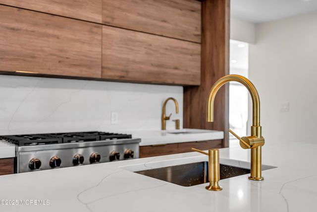 320 Silver Lagoon Drive, Toms River, NJ 08753