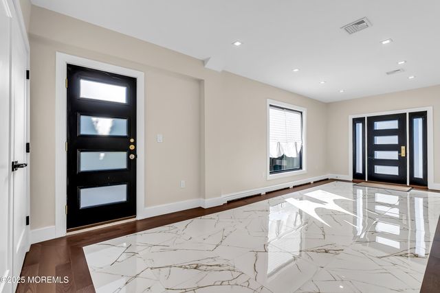 320 Silver Lagoon Drive, Toms River, NJ 08753