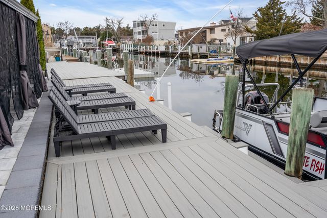 320 Silver Lagoon Drive, Toms River, NJ 08753