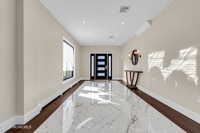 320 Silver Lagoon Drive, Toms River, NJ 08753