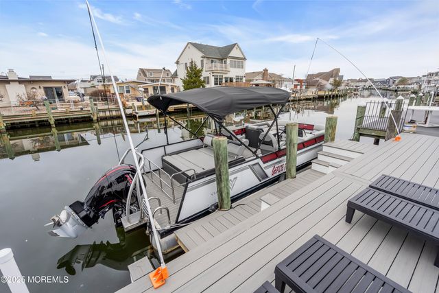 320 Silver Lagoon Drive, Toms River, NJ 08753