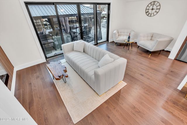 320 Silver Lagoon Drive, Toms River, NJ 08753