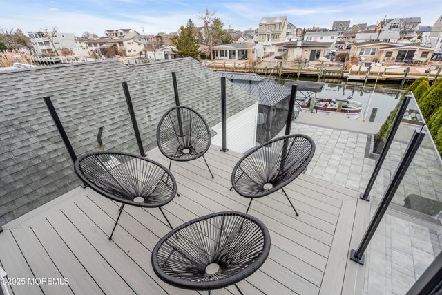 320 Silver Lagoon Drive, Toms River, NJ 08753